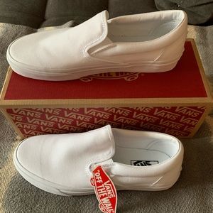 White slip on Vans